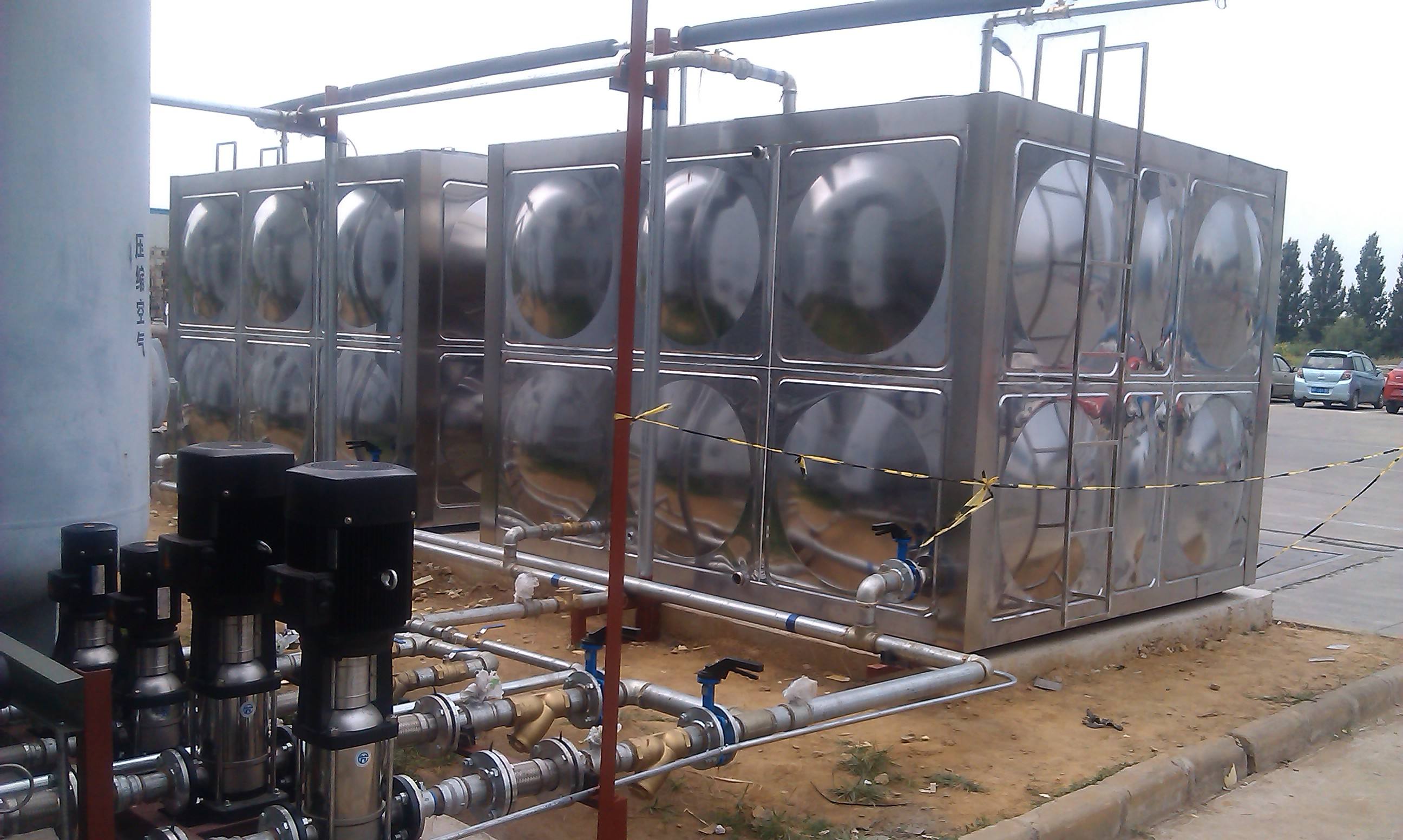 水箱和供水设备