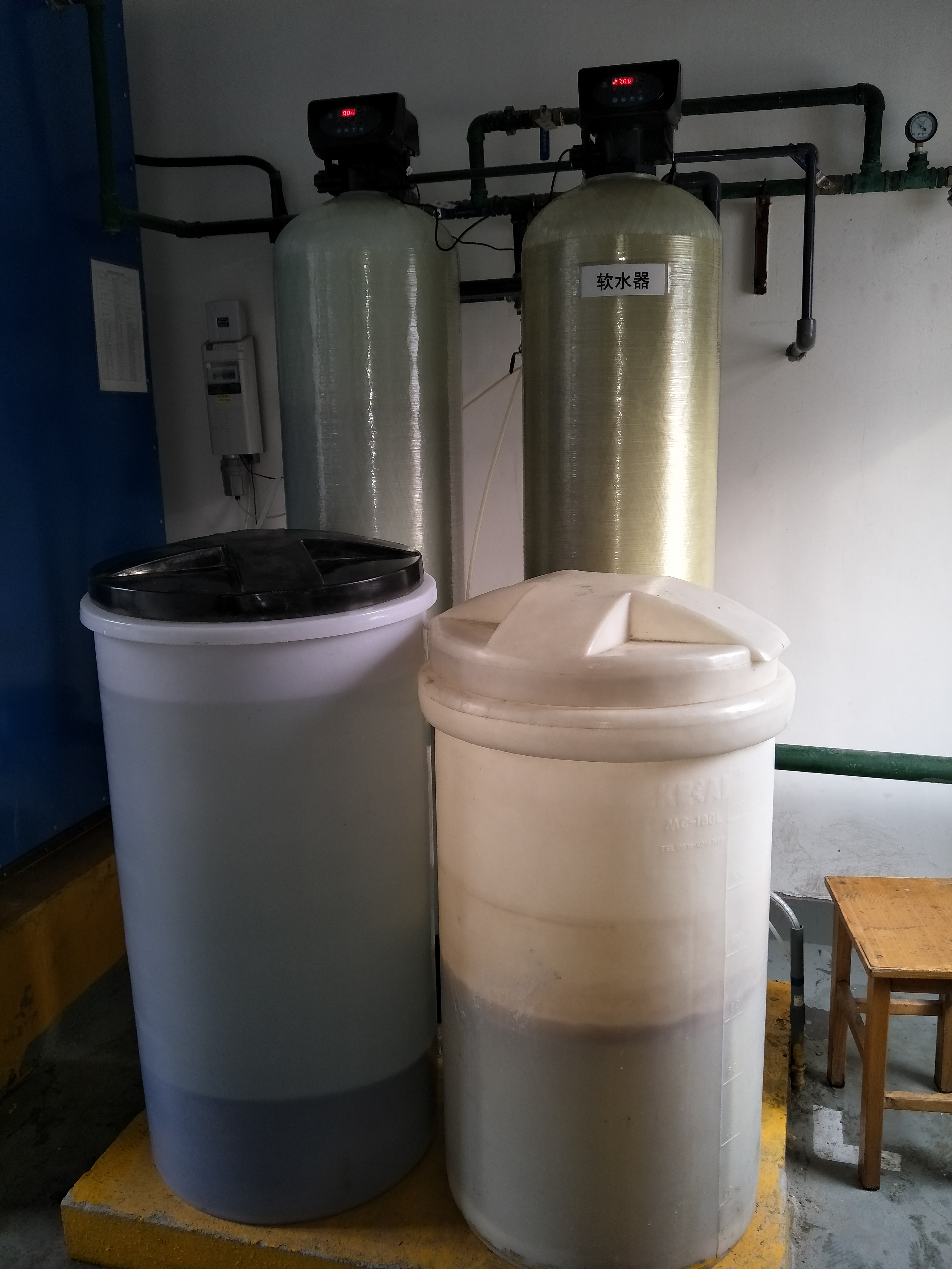 西安大金庆安压缩机公司软化水设备验收完毕